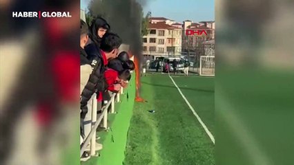 Karabük'te U16 maçında tribünde yangın çıktı
