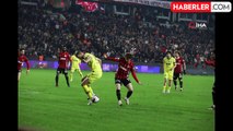 Trendyol Süper Lig: Gaziantep FK - Fenerbahçe Maçının İlk Yarı Sonucu