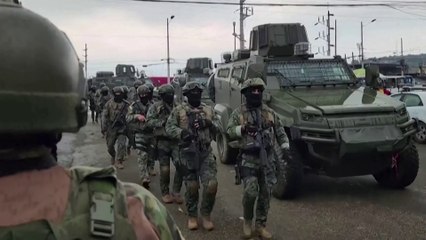 22 ألف عسكري في الإكوادور يطاردون ماسياس زعيم الكوكايين في هذا العصر