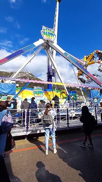 Foire des Rameaux Grenoble - Superbe Animation #foire #france #grenoble  (113)