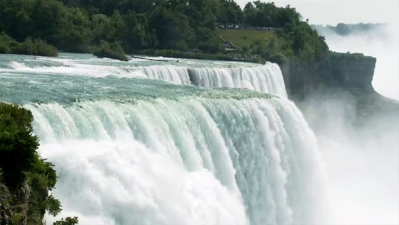 Niagara Falls in a sunny day