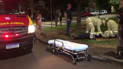 Entregador fratura o braço e o punho após acidente  no Coqueiral