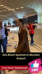 Alia Bhatt Spotted at Mumbai Airport