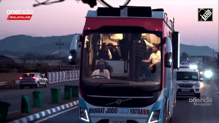Rahul Gandhi At Manipur: മണിപ്പൂരിലെത്തി BJPയെ ആഞ്ഞടിച്ച രാഹുൽ ഗാന്ധി