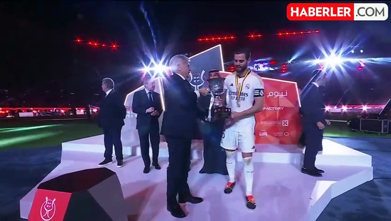 Real Madrid'in yıldızı Rudiger, tarihi zafer sonrası Mesut Özil'e benzettiği Arda Güler'in lakabını açıkladı