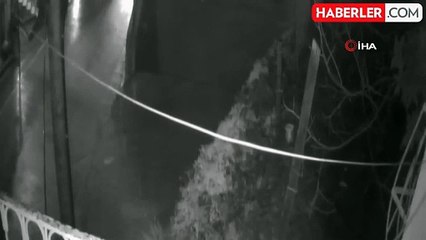 Mezarlık Duvarının Çökme Anı Güvenlik Kamerasına Yansıdı