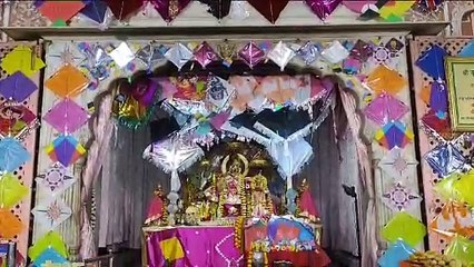 राधाजी ने थामी चांदी की चरखी, गोविंददेवजी ने उड़ाई सोने की पतंग
