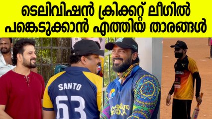 ടെലിവിഷൻ ക്രിക്കറ്റ് ലീഗിൽ  ബാറ്റ് ചെയ്യാനെത്തി വിവേക് ഗോപൻ