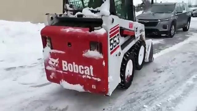 US winter storm knocks out power_ threatens flooding _ REUTERS(360P)