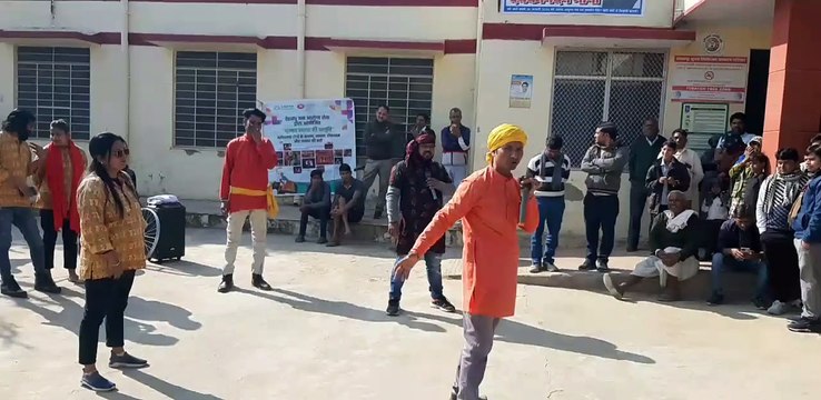 नुक्कड़ नाटक के माध्यम से दिया जागरूकता का संदेश, देखें वीडियो