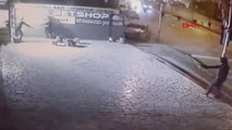 Gaziosmanpaşa'da iş yerine silahlı saldırı kamerada