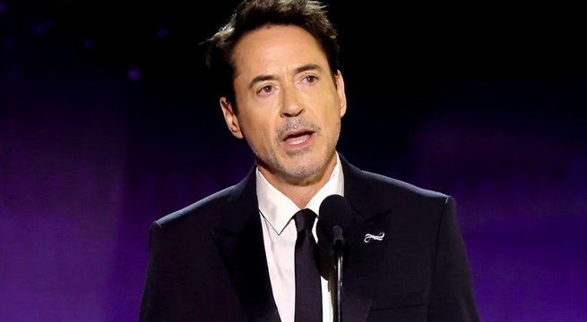 Robert Downey Jr Reads His Own Worst Reviews, Acceptance Speech -Critics Choice Awards 2024