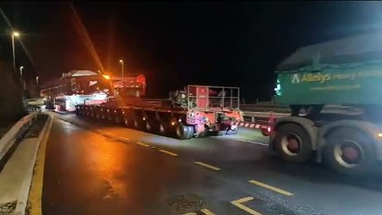Traffic convoy on A465 between Abergavenny and Brynmawr