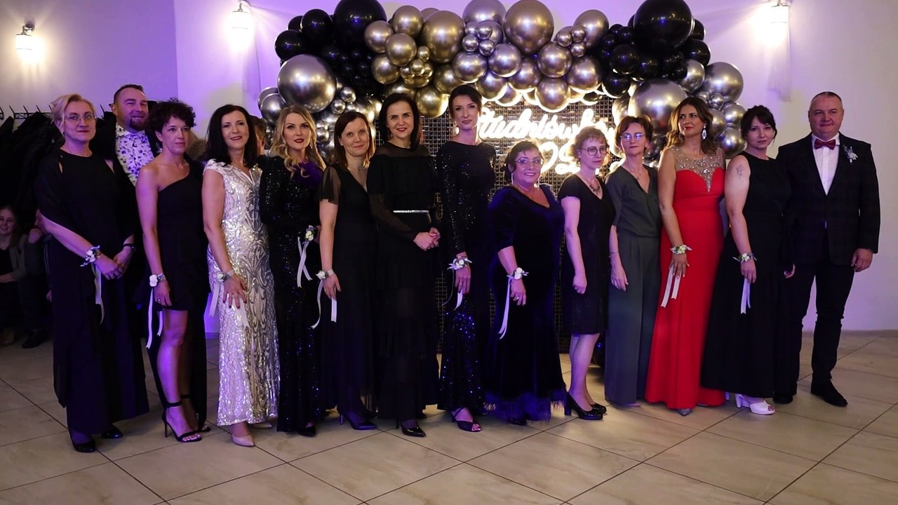 Studniówka w szczecineckim "mechaniku". Bal na 100 dni przed maturą