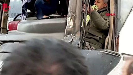 Hatay'da işçi servisi ile otobüs çarpıştı: Biri ağır, 18 yaralı