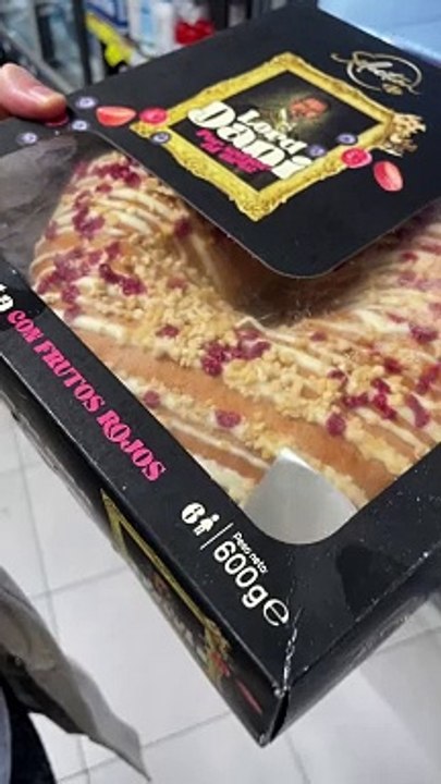 Carrefour salda los roscones de Reyes que le han sobrado a entre 1 y 3 euros