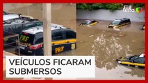 Viaturas da PM e PRF ficam debaixo d'água após chuvas no Rio de Janeiro