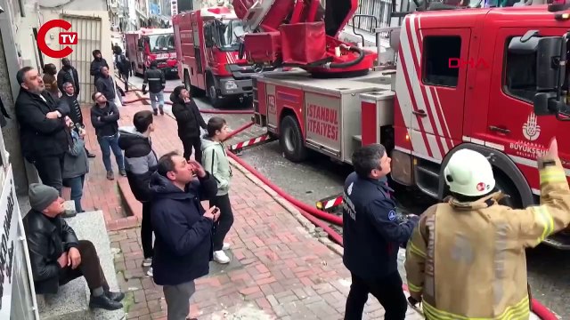 Fatih'te çanta deposunda korkutan yangın!