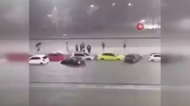 Brezilya’da etkili olan yağış sonrası sel felaketi! Rio de Janeiro’da olağanüstü hal ilan edildi