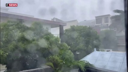 Cyclone Belal : l'alerte violette levée mais le «le confinement reste la règle»