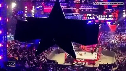 10 WWE Royal Rumble Mishaps That Led to Mass Panic Backstage