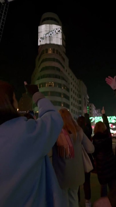 El anuncio de Tanqueray en la Gran Vía de Madrid que arrasa en las redes