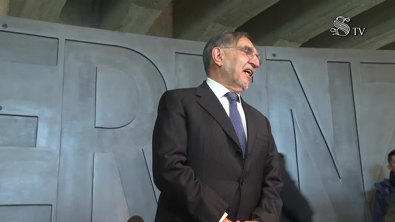 La Russa "Ho regalato a Segre targa con articolo 3 Costituzione"