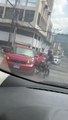 Hondureños se pelean en pleno tráfico en Tegucigalpa