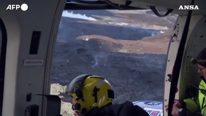 Islanda, la lava solidificata del vulcano a ridosso delle case di Grindavik