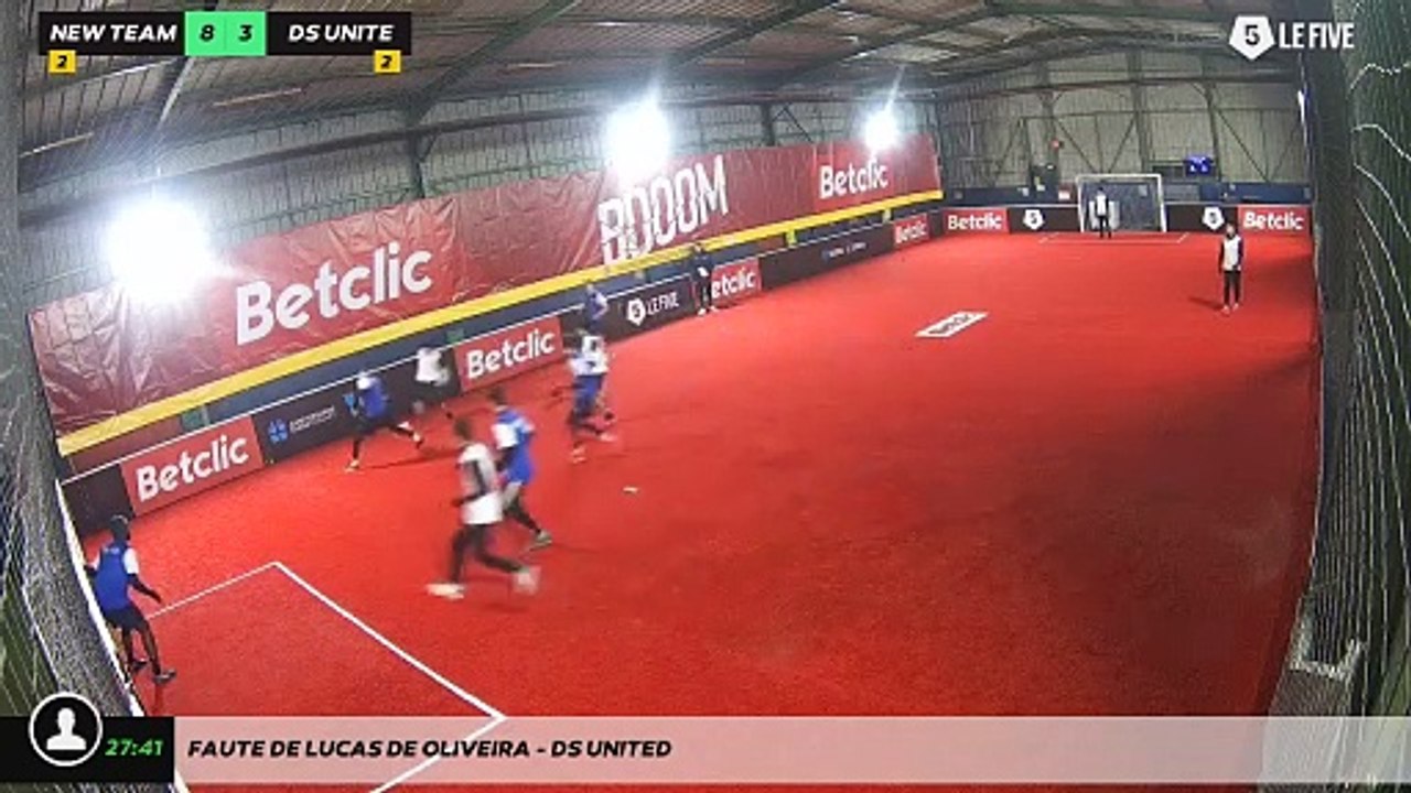 Faute de Lucas DE OLIVEIRA - DS UNITED