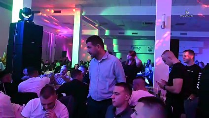 Uroš Živković NOVOGODIŠNJI PROGRAM Lagator