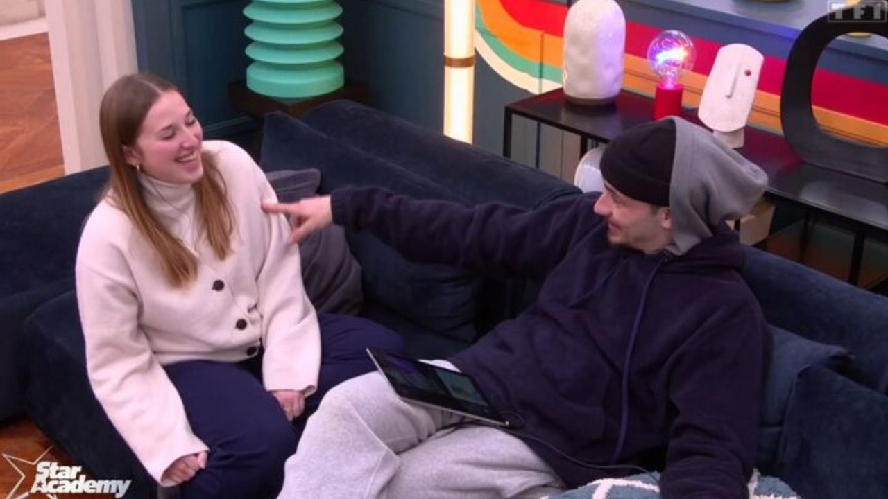 VOICI : "On ne peut plus vous défendre" : Héléna et Pierre (Star Academy) taquinés sur leur rapprochement par leurs camarades