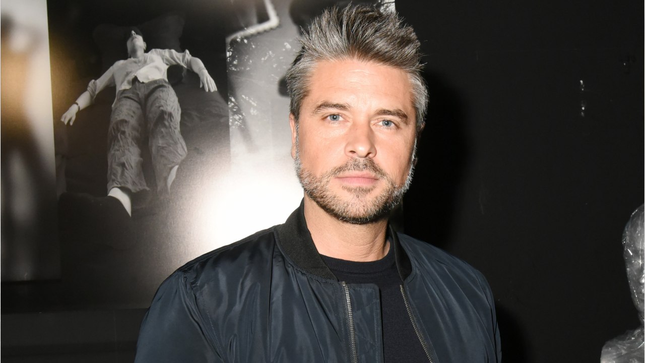 GALA VIDÉO - Anthony Dupray : le séducteur de Premiers baisers est toujours aussi beau !