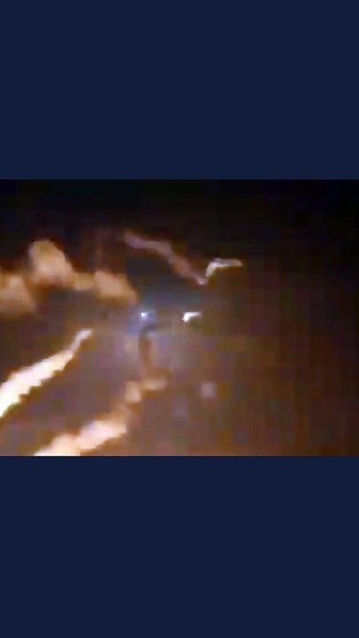 İran Devrim Muhafızları Ordusu, Irak'taki ABD üslerini hedef aldı - 2