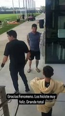 Hijos de Pedro Troglio abrazaron a Messi y se tomar fotografías