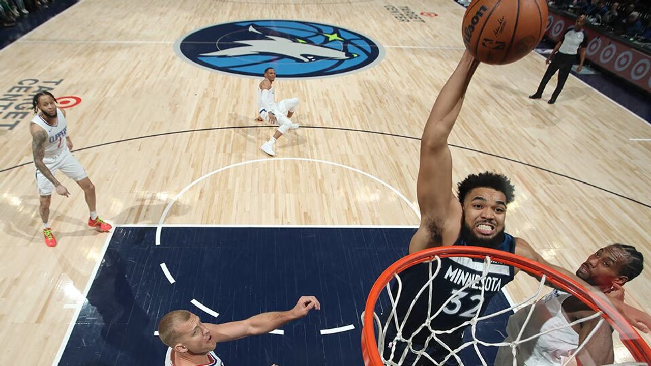 Best dunks from Week 12