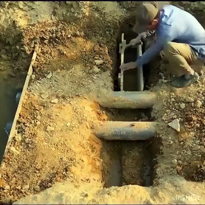 Il fabrique un mini barrage et c'est génial