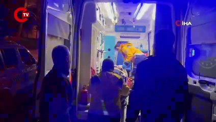 Tarihi köprüden aşağı düşen 16 yaşındaki çocuk ağır yaralandı