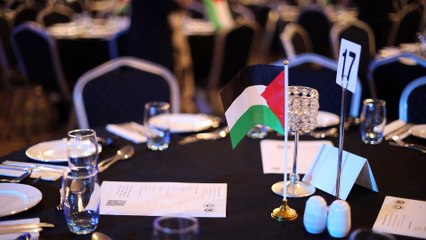 Former 'Get me out of here' celebrity makes an appearance in Portsmouth to raise funds for Gaza