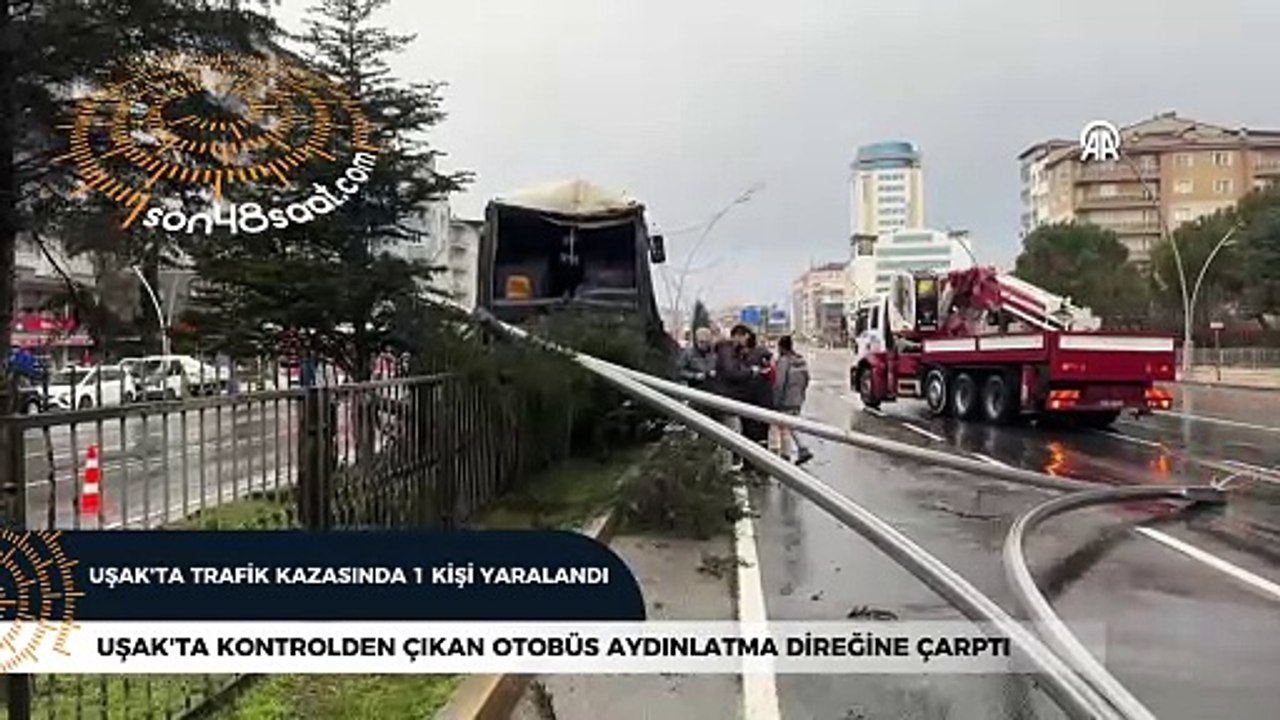 Otobüsün diğer araçlara çarpması sonucu 1 kişi yaralandı