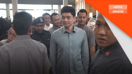 Tengku Hassanal mencemar duli Muzium Budaya Borneo