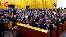 MHP lideri Devlet Bahçeli Zülfü Livaneli'yi kürsüden hedef aldı: Beş para etmez...