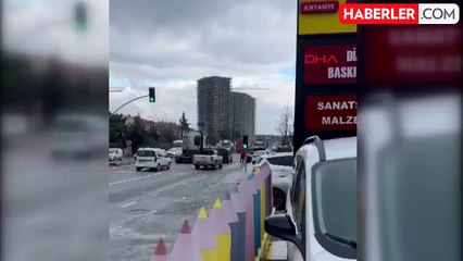 Esenyurt'ta Banka Şubesinden Para Çeken Kişi Gasbedildi