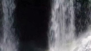 Escape with Tranquil Tunes HD Waterfall and Nature Sounds for a Relaxing Musical Retreat