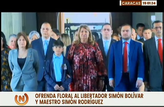 Con ofrenda floral rindieron homenaje a Simón Bolívar y Simón Rodríguez en el Panteón Nacional