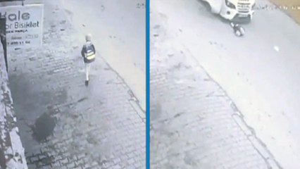 Niğde'de minibüsün 5 yaşındaki çocuğa çarpması güvenlik kamerasında