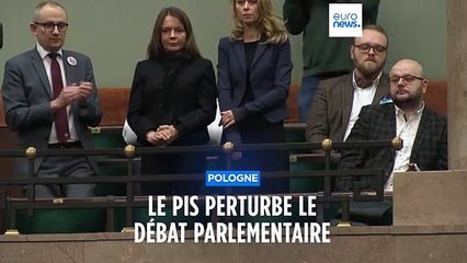 Le parti Droit et Justice perturbe le débat au Parlement polonais