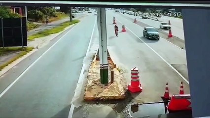 Policiais salvam ciclista infartando na SC-401