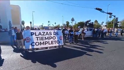 Miembros del Staus bloquean la Rosales