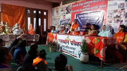 नारी को नारी की सीख: अभावों से तुम डरो नहीं, मुसीबतों से रुको नहीं, खुद को करो बुलंद इतना ढिगा सके कोई नहीं